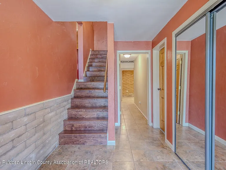 109 Snowcap Dr — Photo 21