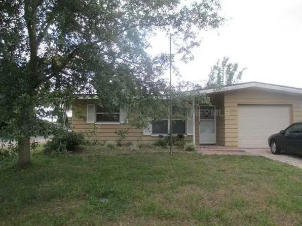 3198 Huntington Dr, Largo, FL 33771