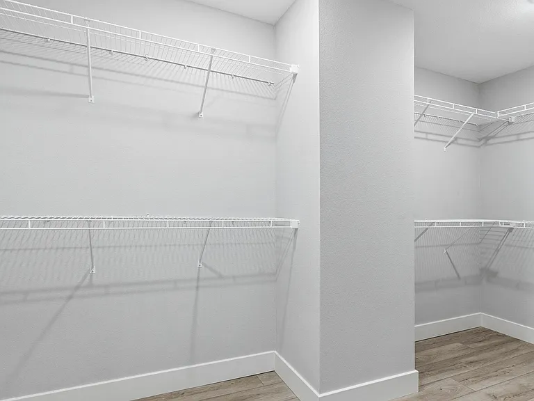 2175 W Parkview Ave — Photo 25