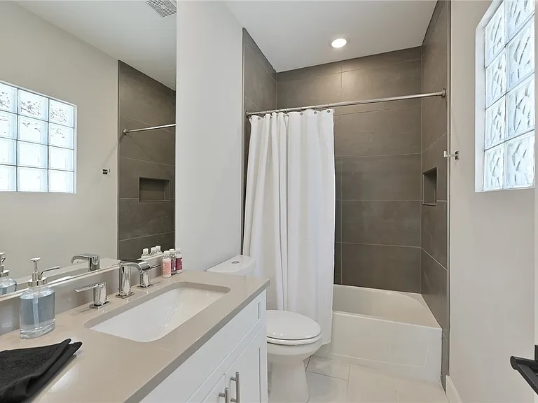 274 Estates Cir — Photo 13