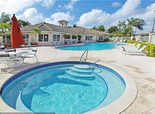 5051 Wiles Rd APT 305, Pompano Beach, FL 33073