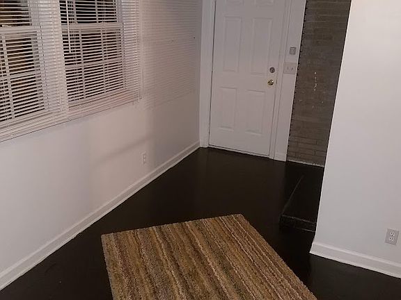 4th image of 2827 Brunswick Dr
