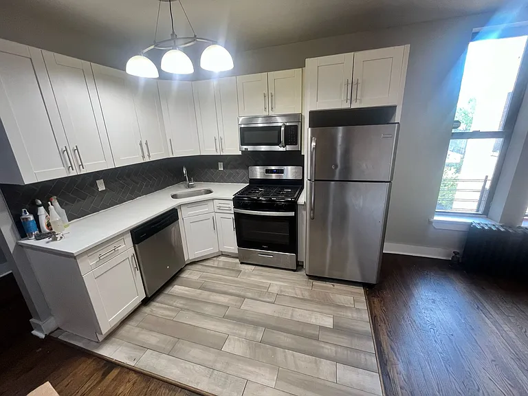 480 Concord Ave #4E — Photo 1