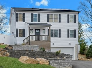 3 Broadway, Hopatcong, NJ 07843