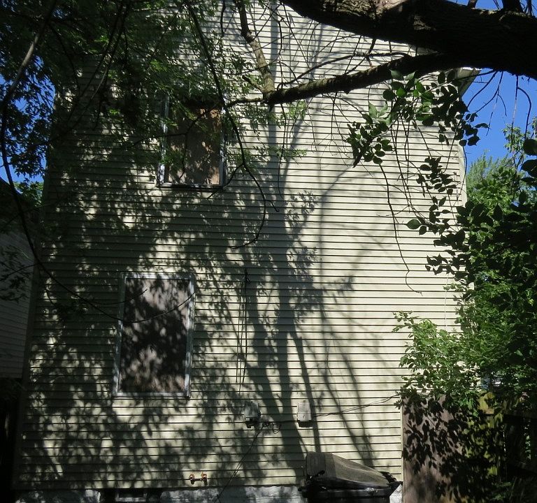 2nd image of 5221 S Carpenter St