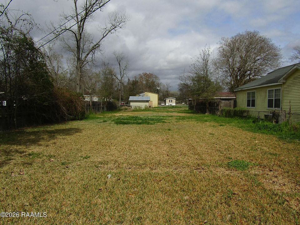 1st image of 119 Landry Dr