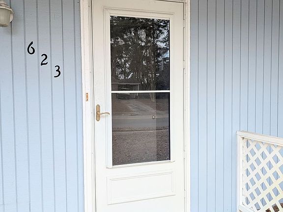 3rd image of 623 Mallard Lake Dr
