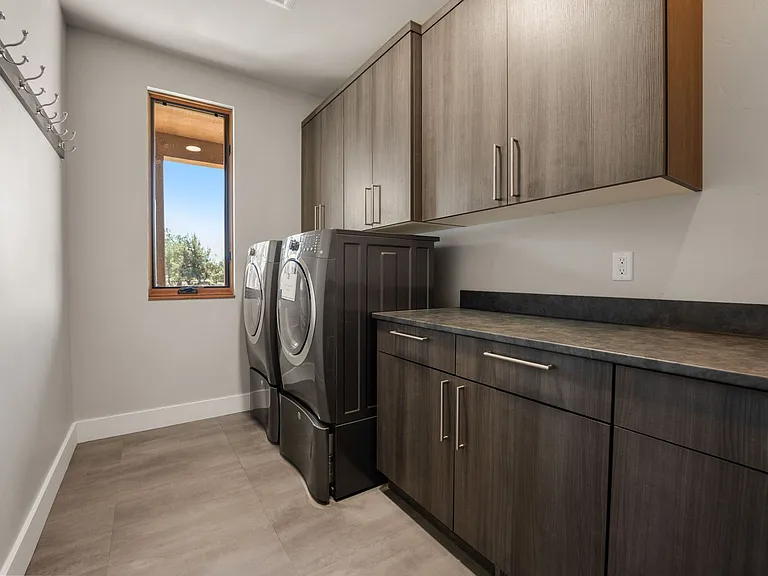 64144 Pioneer Loop — Photo 50