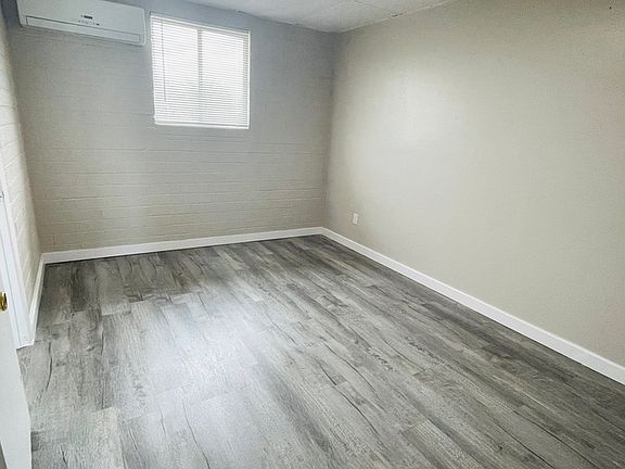 4th image of 1021 E Spring St #1021