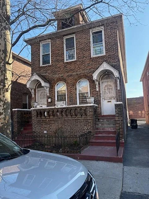 508 E 91st St photo 1