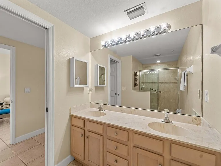 4210 Gator Trace Ave #B — Photo 19