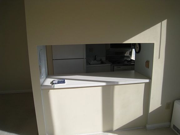 Pass-through to kitchen