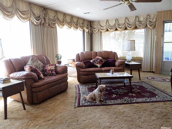 3rd image of 179 Whispering Pines Dr