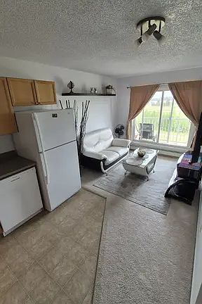 3rd image of 70 Woodsmere Close #1A