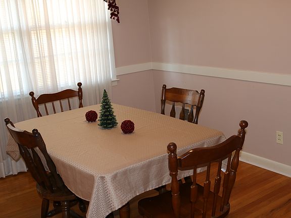 New - Dining Room