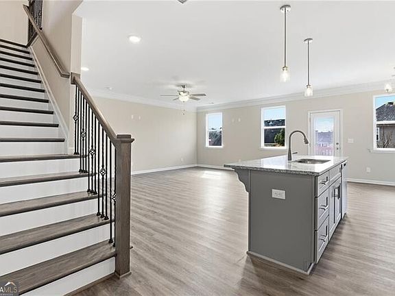 2nd image of 2960 Fareed St