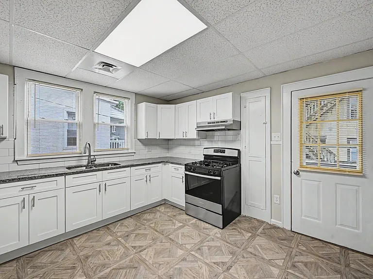 531 S Irving Ave #4 — Photo 6