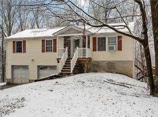 11 Blueberry Hill Rd, Mahopac, NY 10541