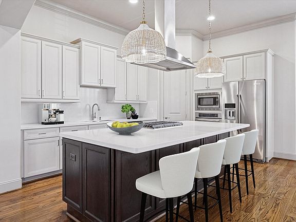 5th image of 1545 Haddon St