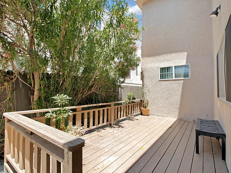 1452 Berkeley St #2 — Photo 20