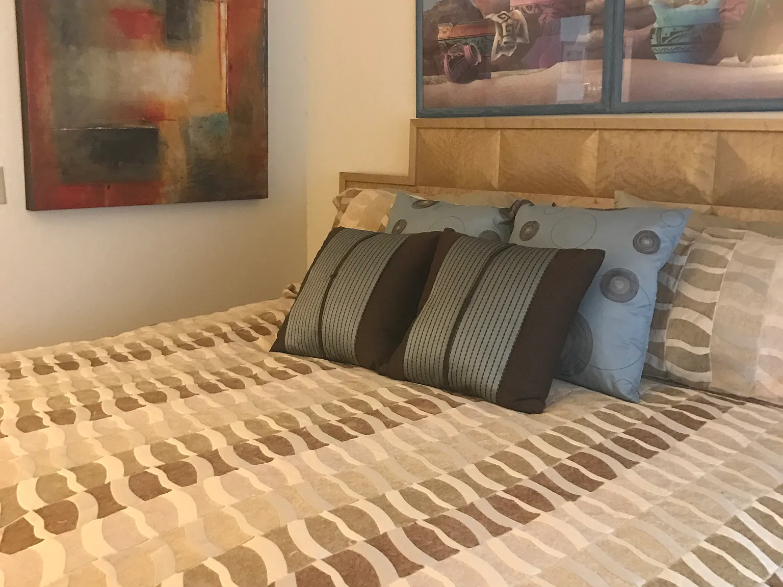 2 bed, 950 sqft, $2,200 — Photo 4