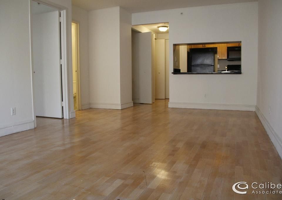 1st image of 323 W 96th St APT 206