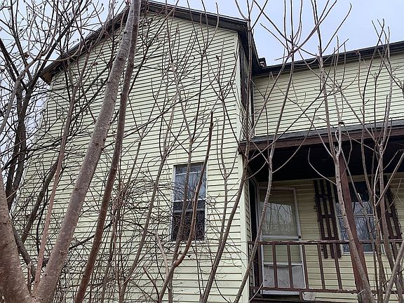 3rd image of 1647 Iselin Rd