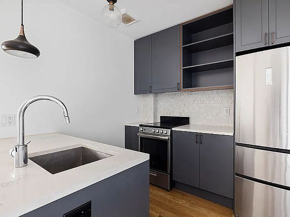 4th image of 1134 Fulton St APT 7T