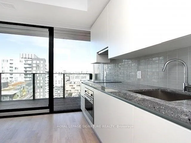 629 King St W #1318 — Photo 2