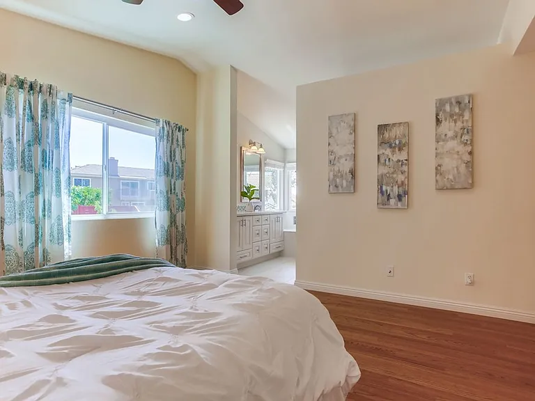10730 Carillon Ct — Photo 43