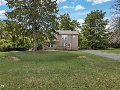 5 Lake Hills Road, Troy, NY, 12180