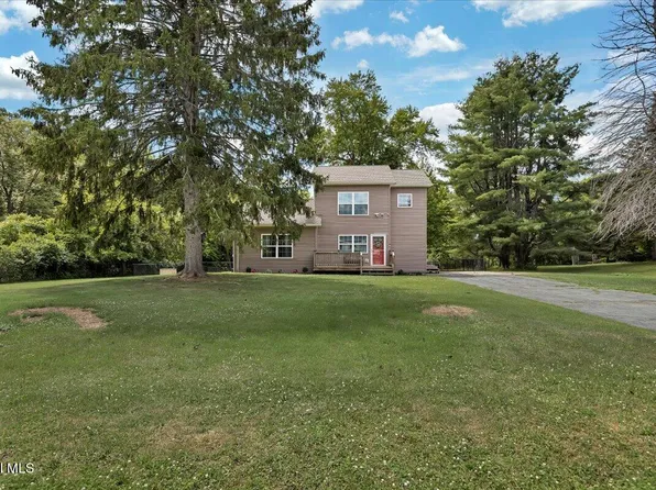 5 Lake Hills Road, Troy, NY 12180
