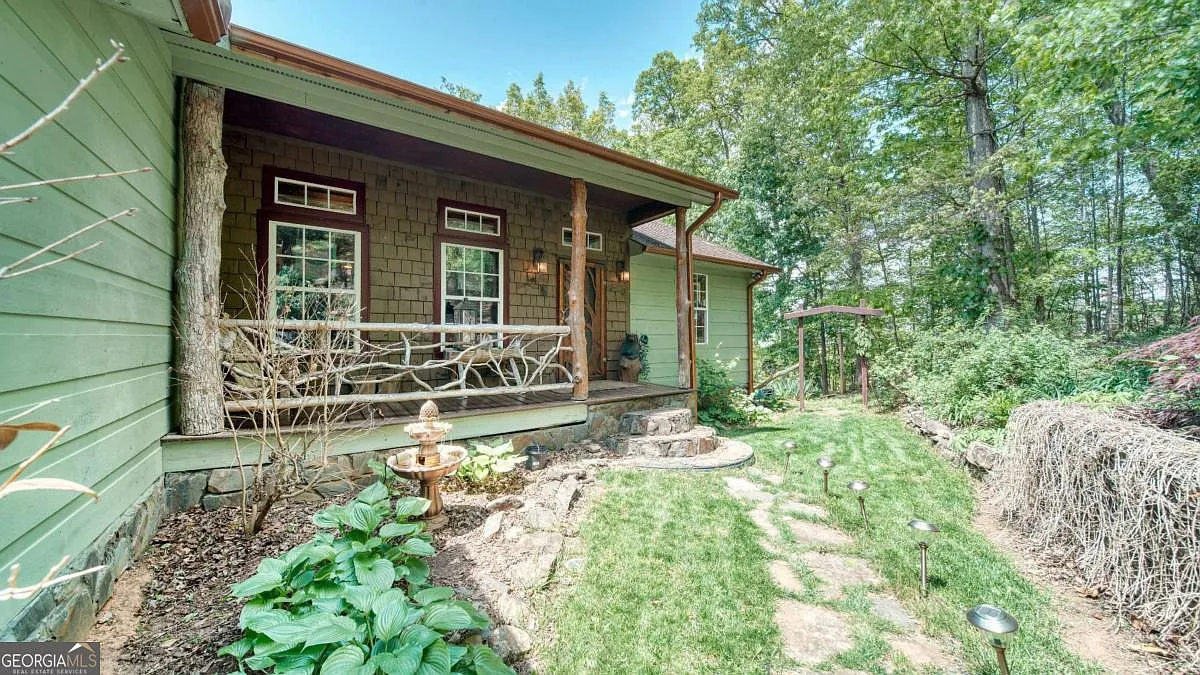 2 bed, 3.0 bath, 1836 sqft, $2,450 — Photo 3