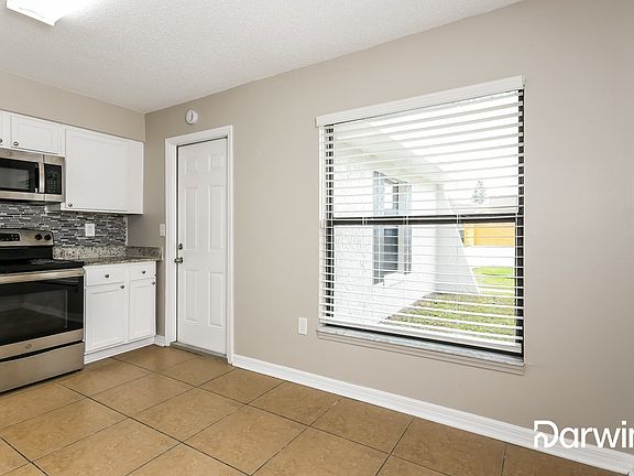 5th image of 615 Heraldo Ct