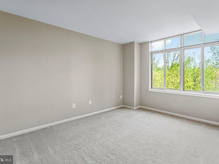4480 Market Commons Dr #405 — Photo 28