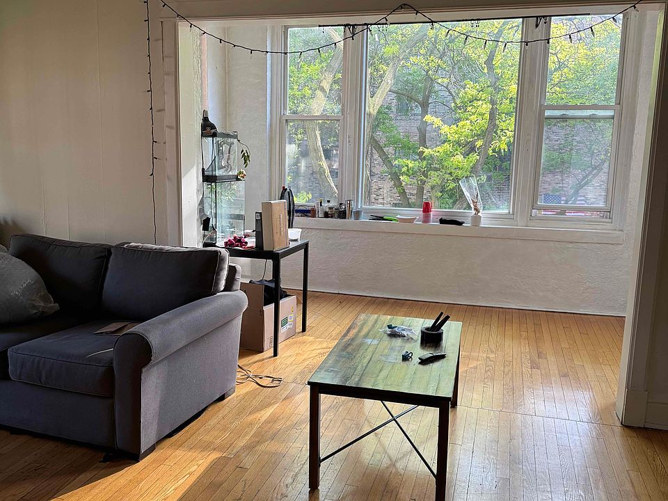 1st image of 3623 N Pine Grove Ave APT 2W
