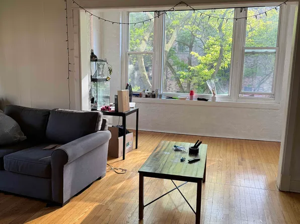 3623 N Pine Grove Ave APT 2W, Chicago, IL 60613