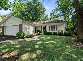 700 Auber Ridge Ct, Ballwin, MO 63011