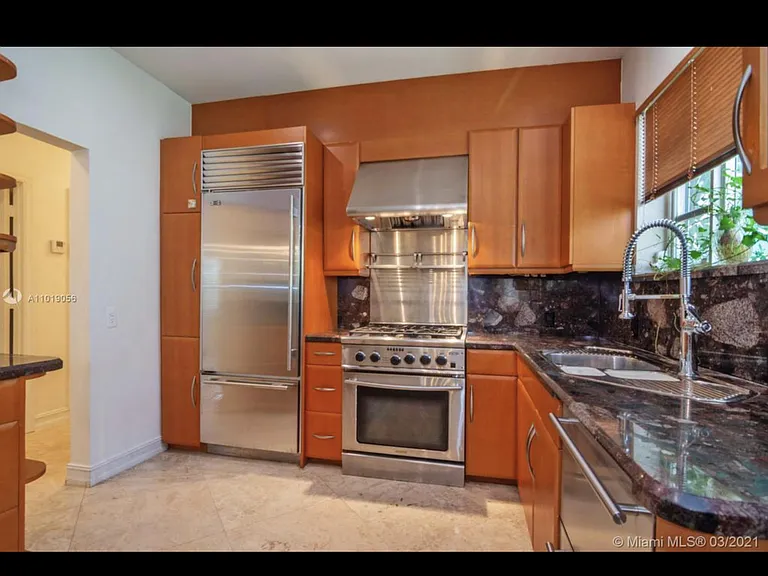 9572 Abbott Ave — Photo 7