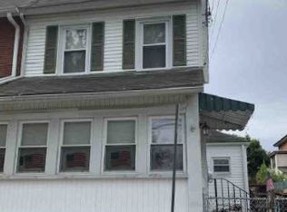 22 7th St, Upland, PA 19015