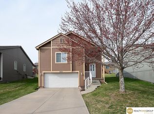 16021 Browne St, Omaha, NE 68116