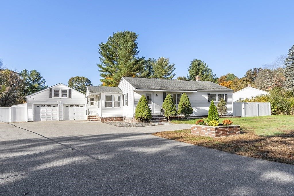 41 Dracut Rd, Hudson, NH 03051 Zillow