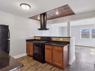 207 N Maple St #1A, Saint Paul, MN 55106