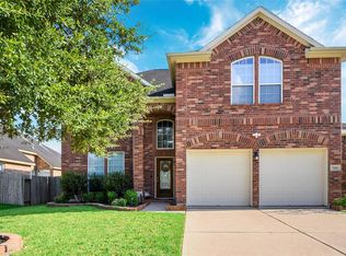 7406 Lakeside Manor Ln, Pearland, TX 77581