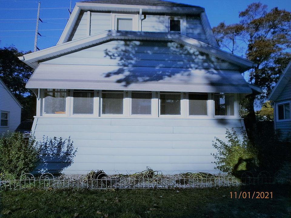 2nd image of 105 Sheppler St