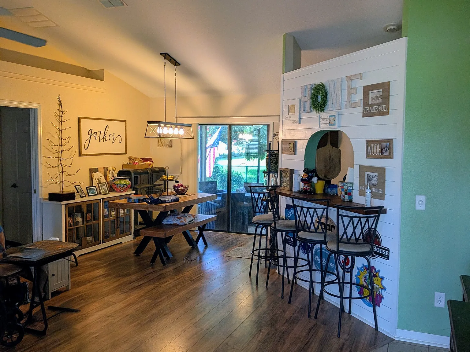 3 bed, 1330 sqft, $1,900 — Photo 3