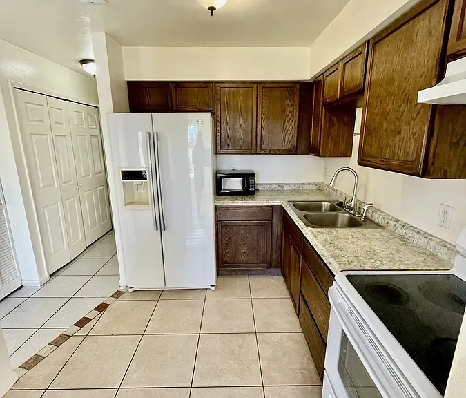 1823 SW Santa Barbara Pl #1823 — Photo 7