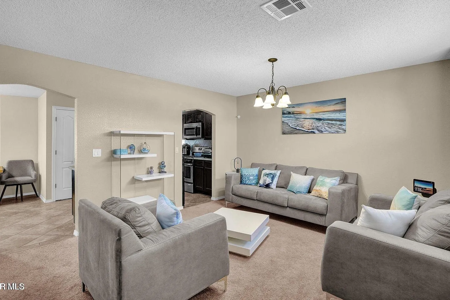 4 bed, 2.5 bath, 2285 sqft, $1,795 — Photo 2