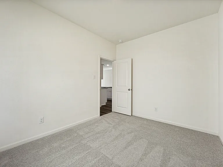 525 Cherry Ln — Photo 20