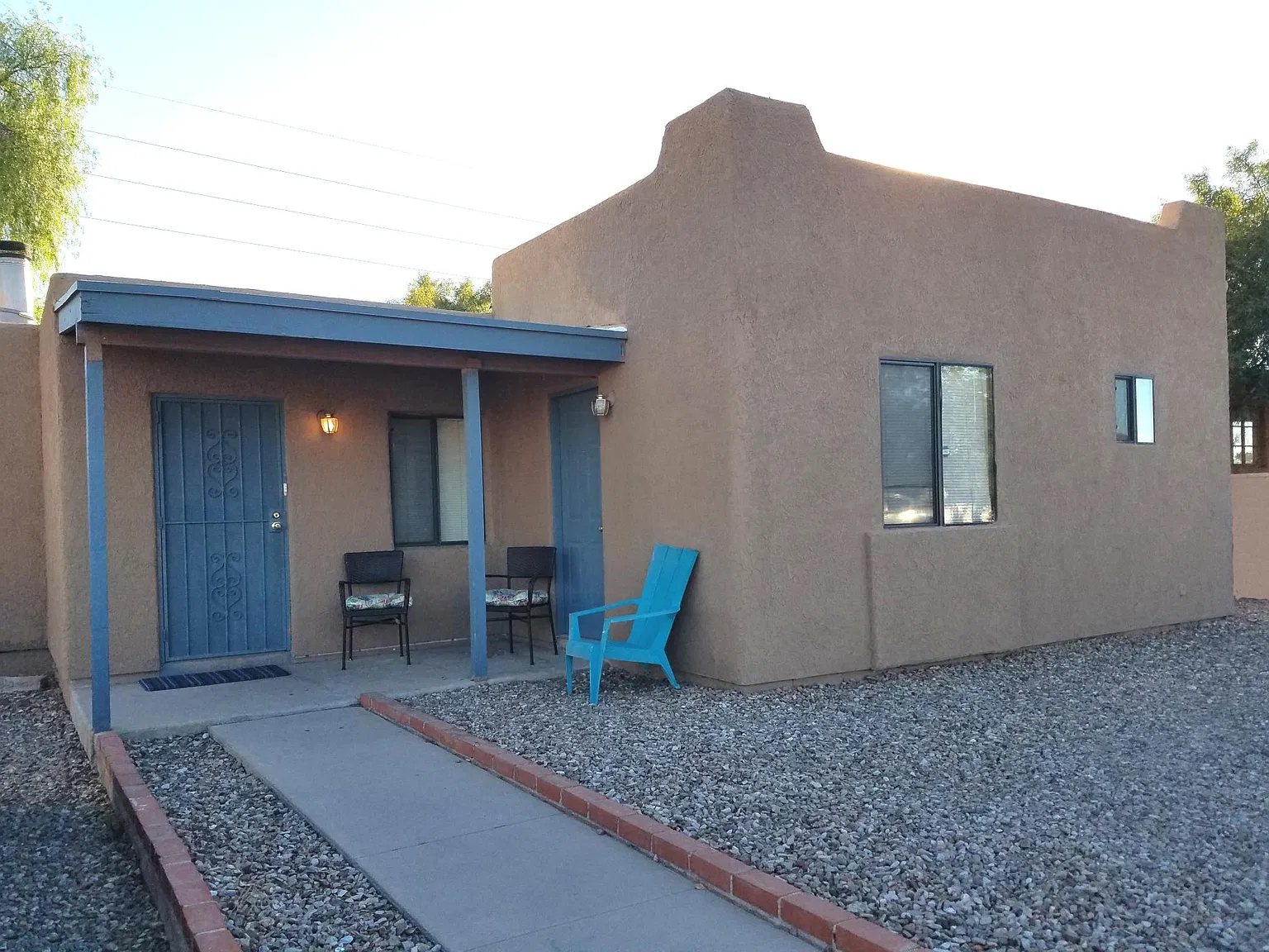 1440 E Lee St — Photo 1